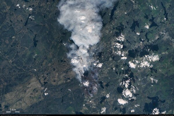 Fires near the Raja-Jooseppi–Lotta border crossing point